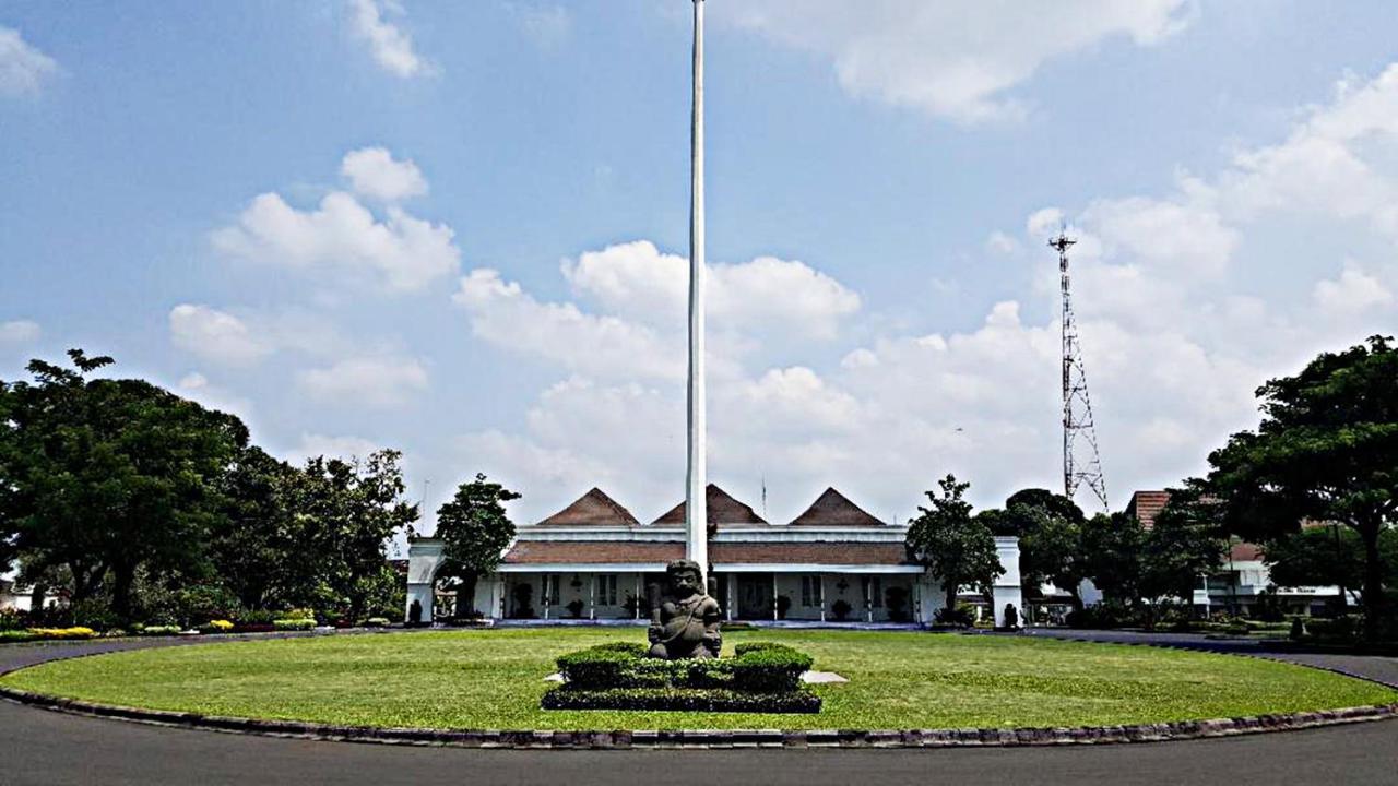 Mitra Hotel Yogyakarta Esterno foto